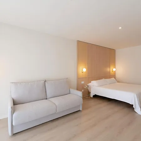 Otel Rh Ifach